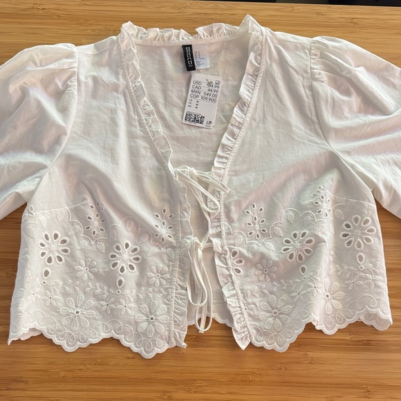 H&M White Ruffled Eyelet Blouse - Picture 5 of 7
